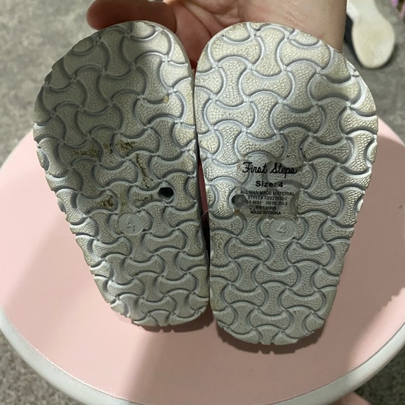 Baby Girl Sandals - Picture 3 of 4